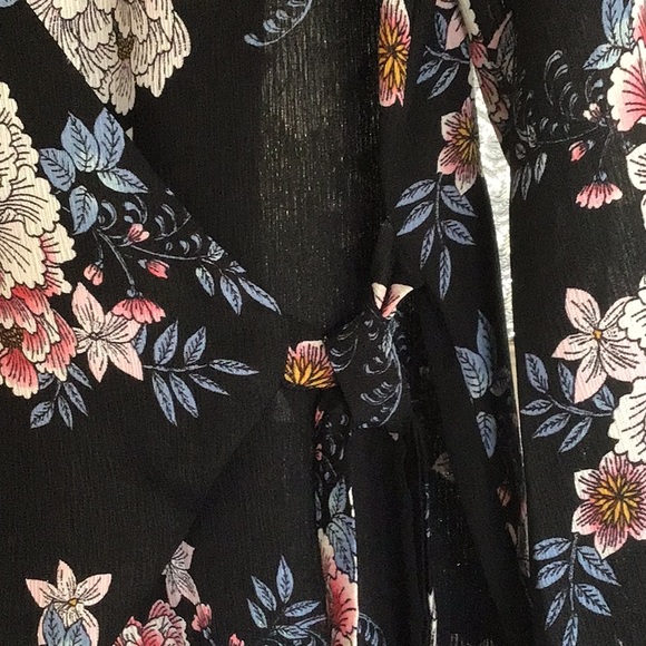 Dark Floral Blouse Kimono Jacket - Picture 3 of 6